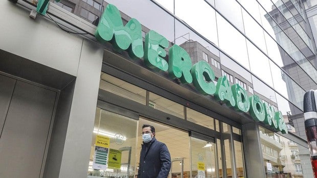 Coronavirus: Mercadona prioriza la compra a los sanitarios y reactiva la donación solidaria de alimentos