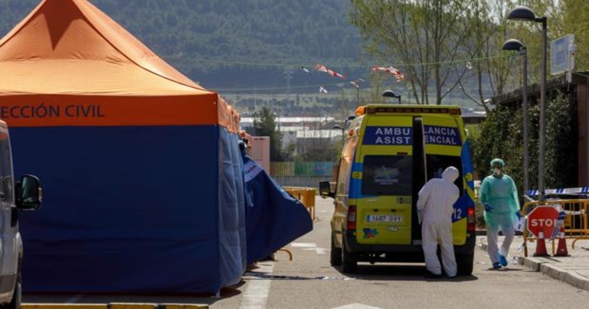 Carpas instaladas junto al Hospital Río Hortega de Valladolid