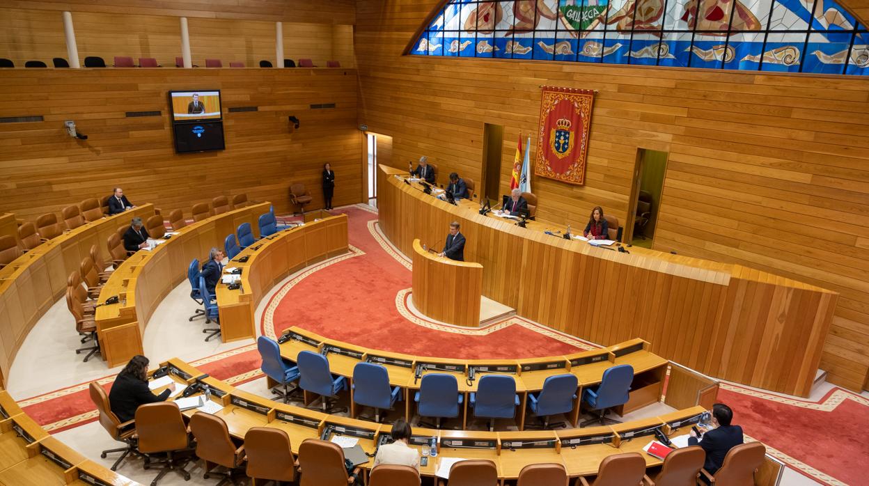 Alberto Núñez Feijóo, este jueves durante su comparecencia en el Parlamento gallego