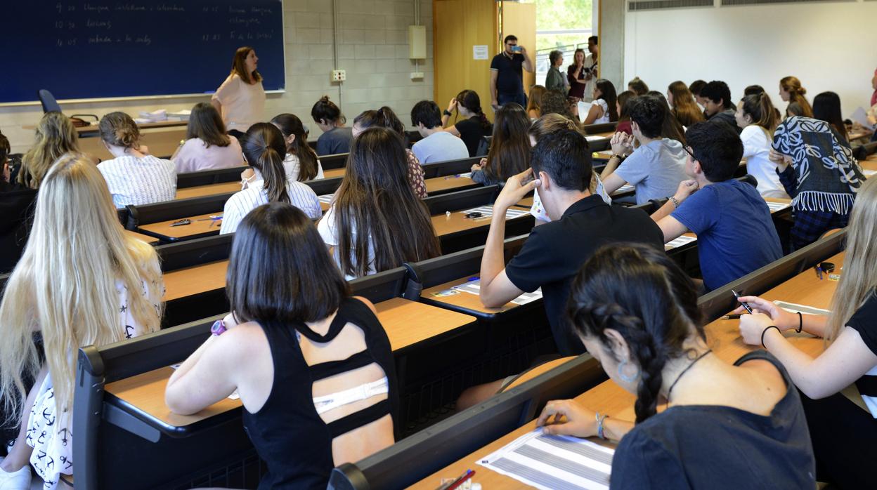 Estudiantes durante la prueba en una imagen de archivo