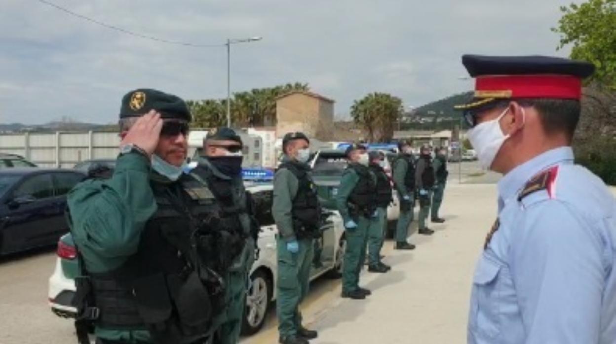 Los Mossos recibieron ayer las condolencias de la Guardia Civil y del resto de cuerpos