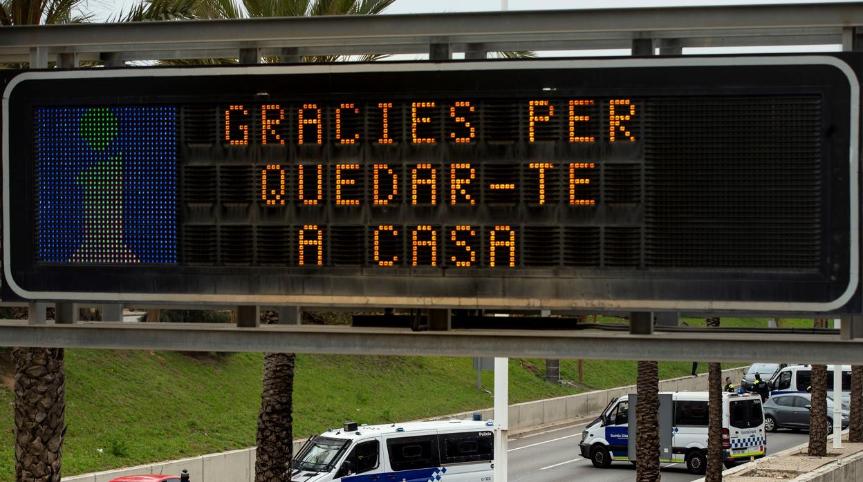 Las carreteras del entorno de Barcelona presentan una disminución de afluencia de 72%