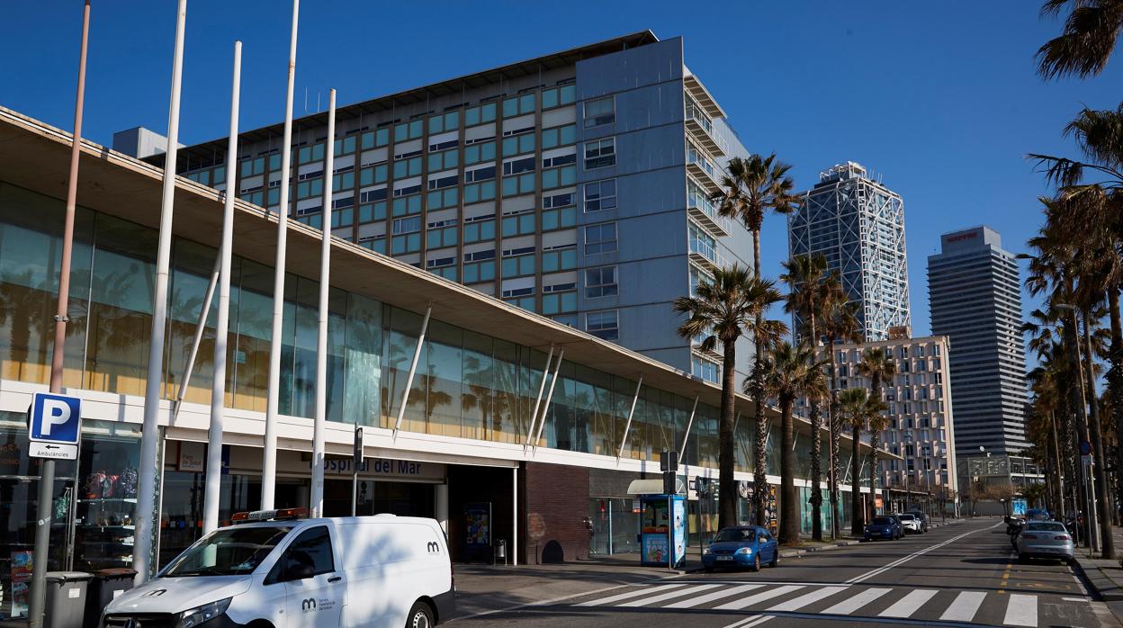 Fachada del Hospital del Mar en Barcelona