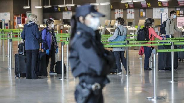 Coronavirus: condenan a seis meses de cárcel a una mujer por entrar a un supermercado cerrado en pleno estado de alarma