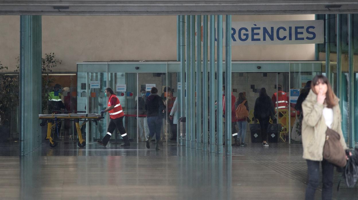 Entrada de Urgencias del Hospital del Mar en Barcelona