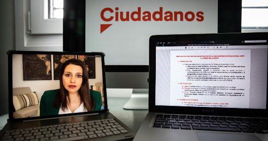 A la izquierda, Inés Arrimadas; a la derecha, la propuesta a Pedro Sánchez