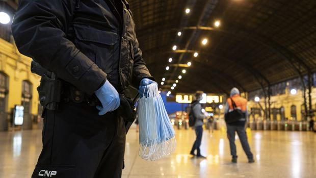 Coronavirus: Sanidad recuerda que las empresas sólo pueden hacer test rápidos a empleados con síntomas