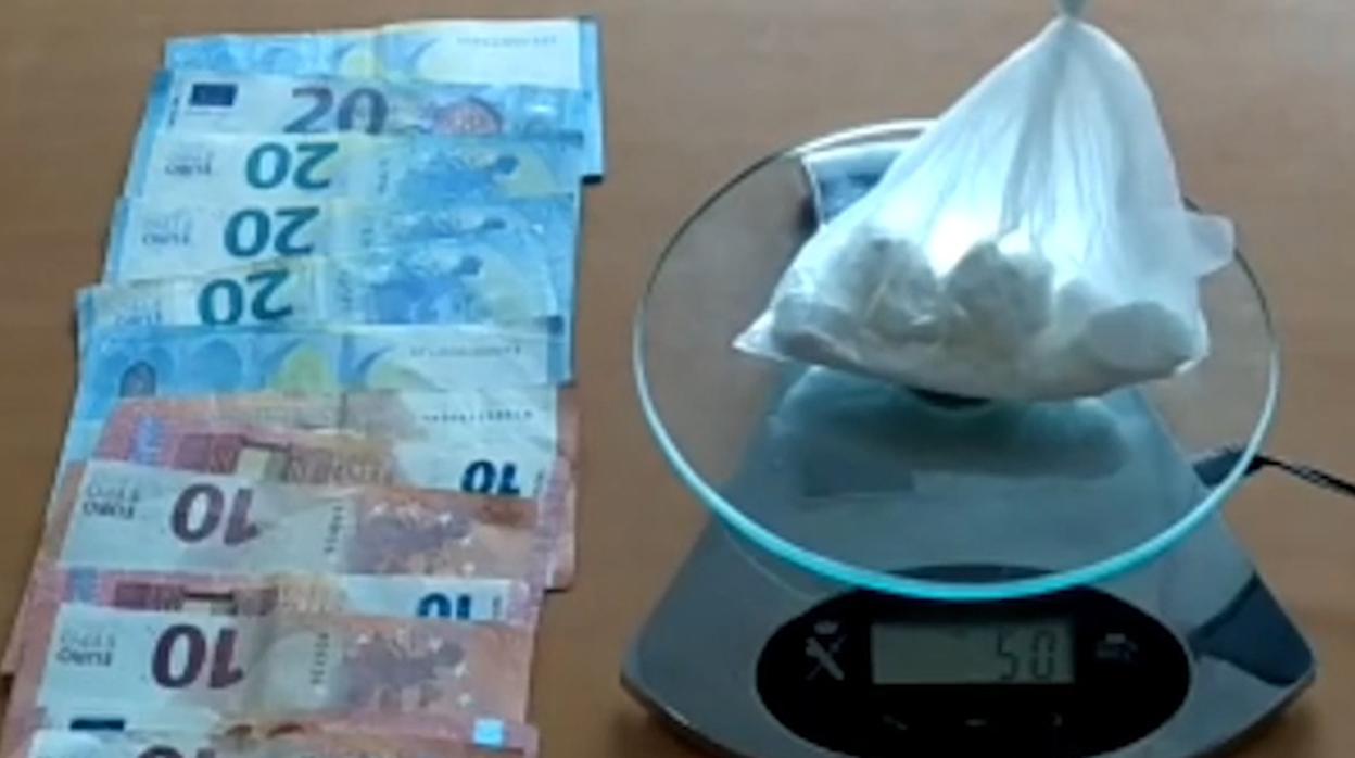 Cocaína y dinero en efectivo intervenidos al hombre detenido en Monzón por tráfico de droga