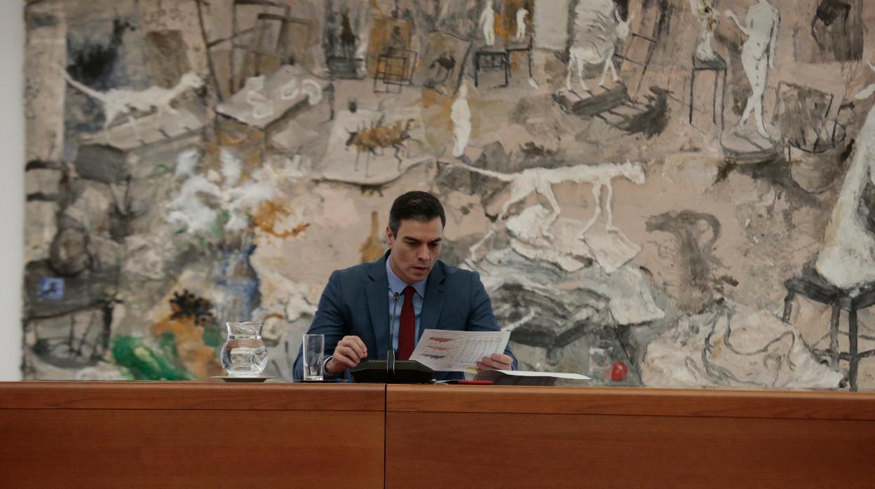 Pedro Sánchez en la reunión del comité técnico esta mañana