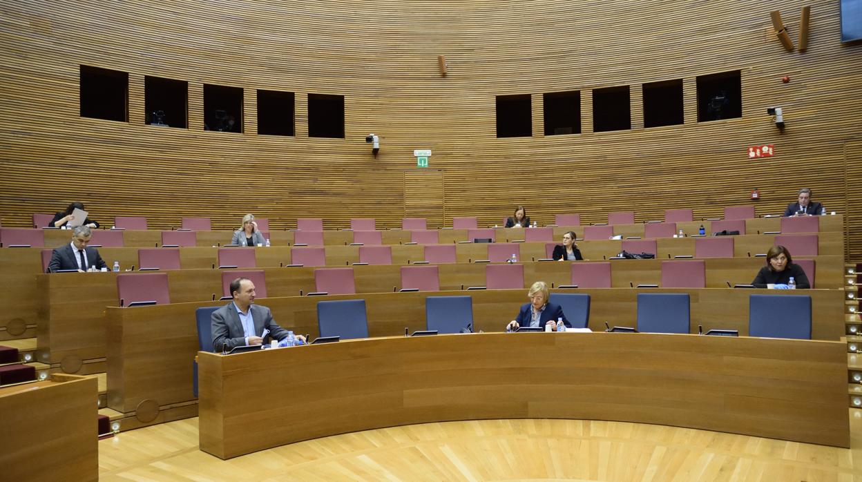 Imagen de la bancada de la oposición este miércoles en las Cortes Valencianas