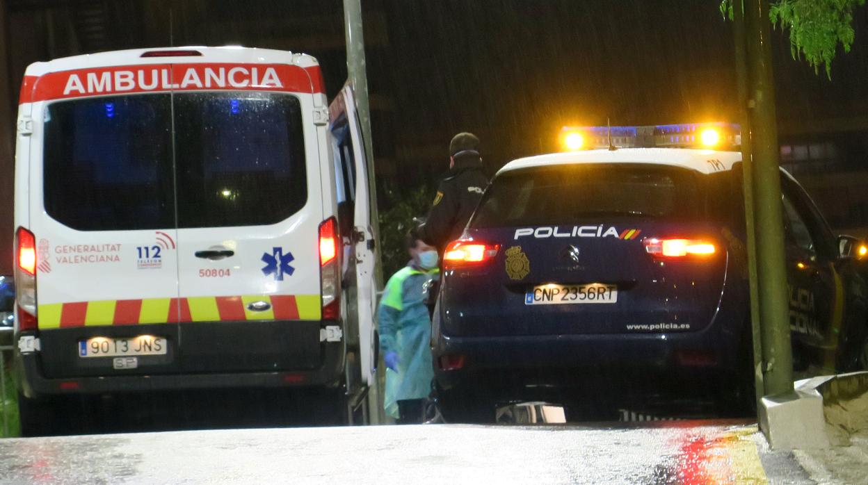 Imagen de archivo de la Policía Nacional actuando con los servicios de emergencias