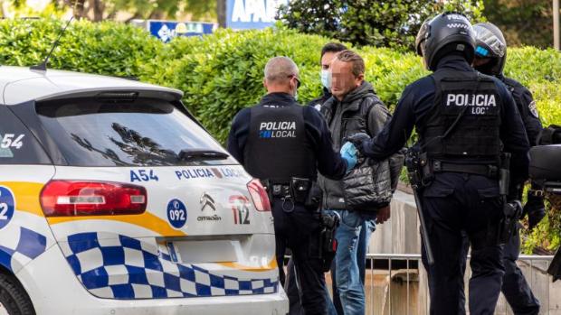 Reincidentes en burlar el confinamiento: de la multa a la cárcel directa sin fianza