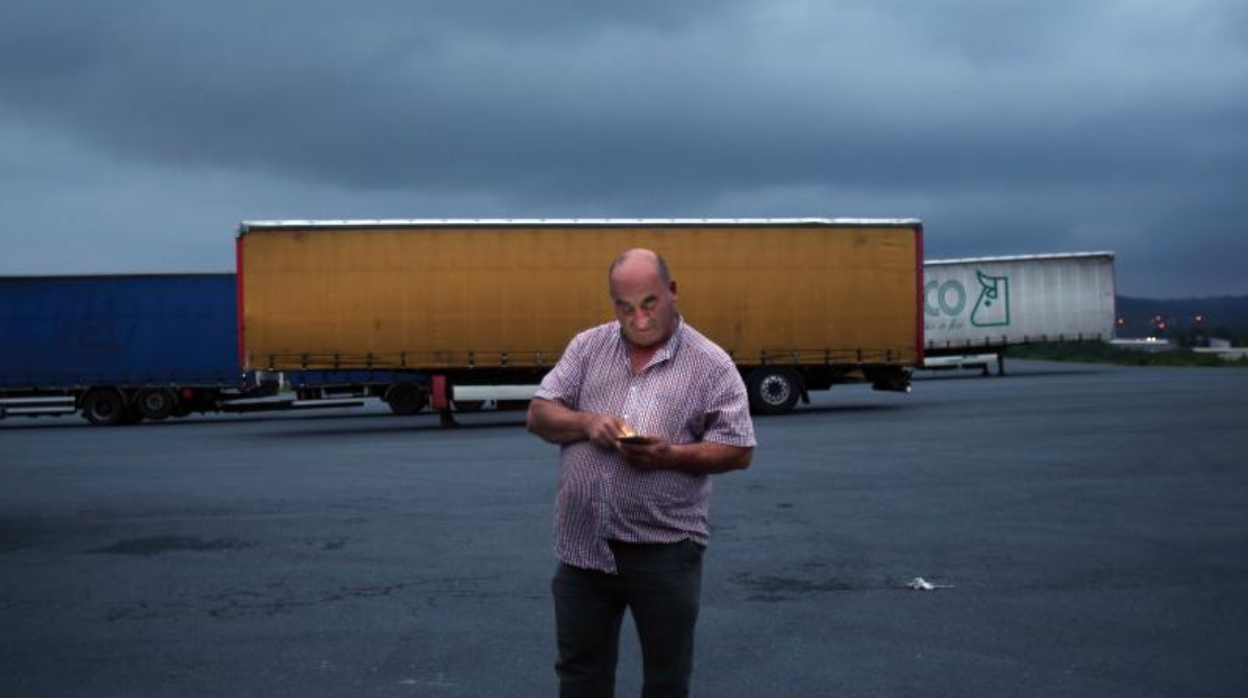 Marcelino, un transportista, en Sigüeiro, en el concello coruñés de Oroso