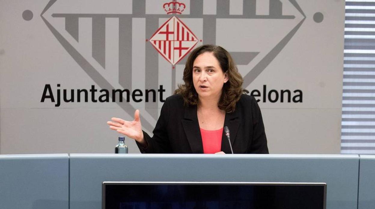 Colau ha criticado los comentarios de miembros del Govern que afirmaban que una Cataluña independiente hubiese lidiado con la pandemia de mejor manera