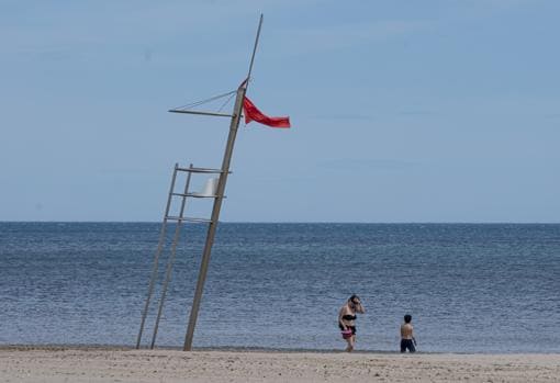 Imagen tomada este jueves en la playa del Cabanyal de Valencia