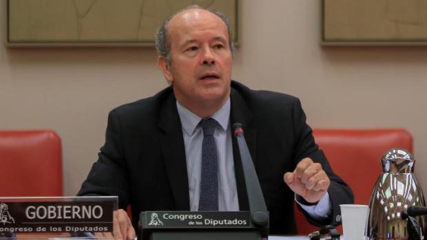 Campo: «Es absolutamente falso que en España se oculten datos sobre fallecidos por Covid-19»