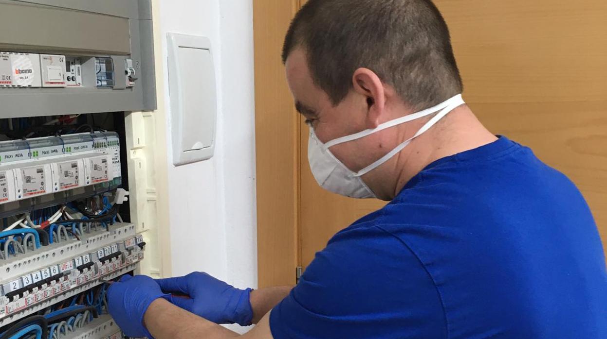 «Ya no hay demanda, solo salgo de casa para cubrir alguna urgencia»