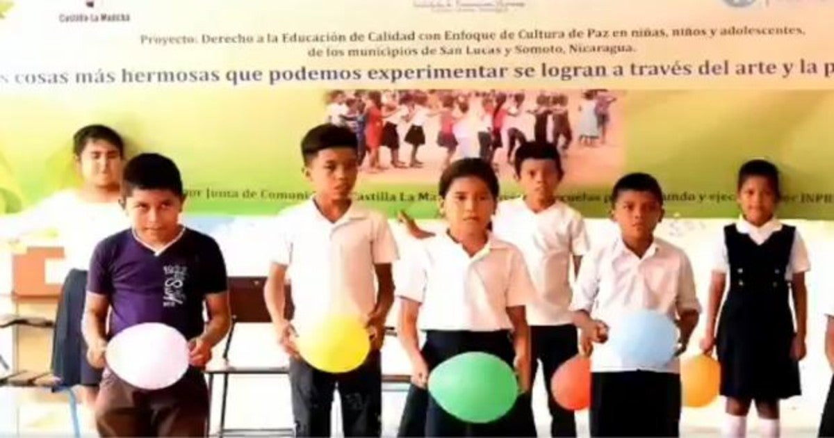 El coelgio Infantes colaboora con la ONG Escuelas para el Mundo