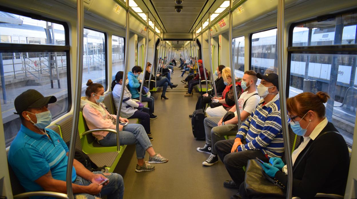 Imagen tomada en una de las unidades del Metro de Valencia