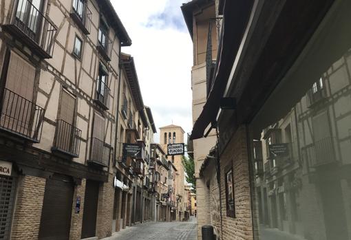 La turística calle de Santo Tomé sin un alma