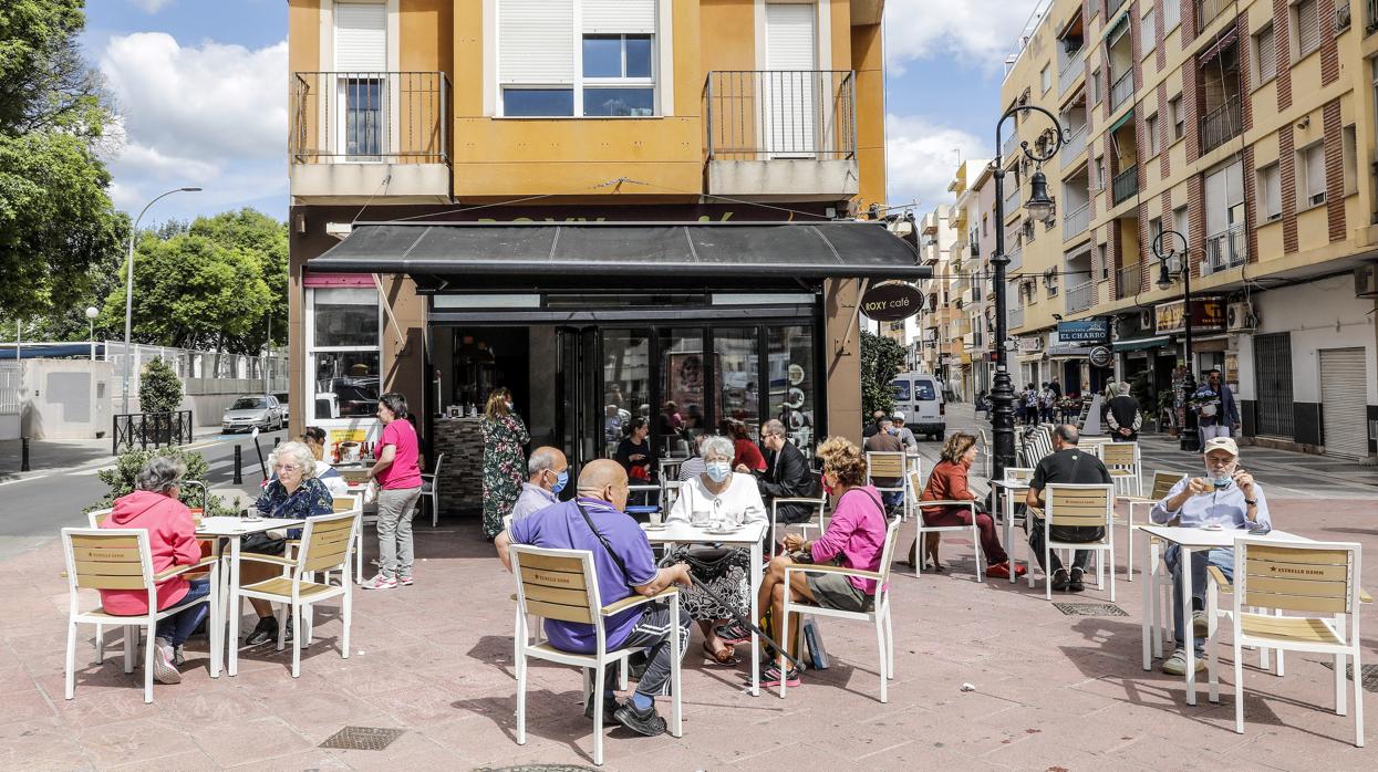 Imagen de terrazas abiertas en Gandia