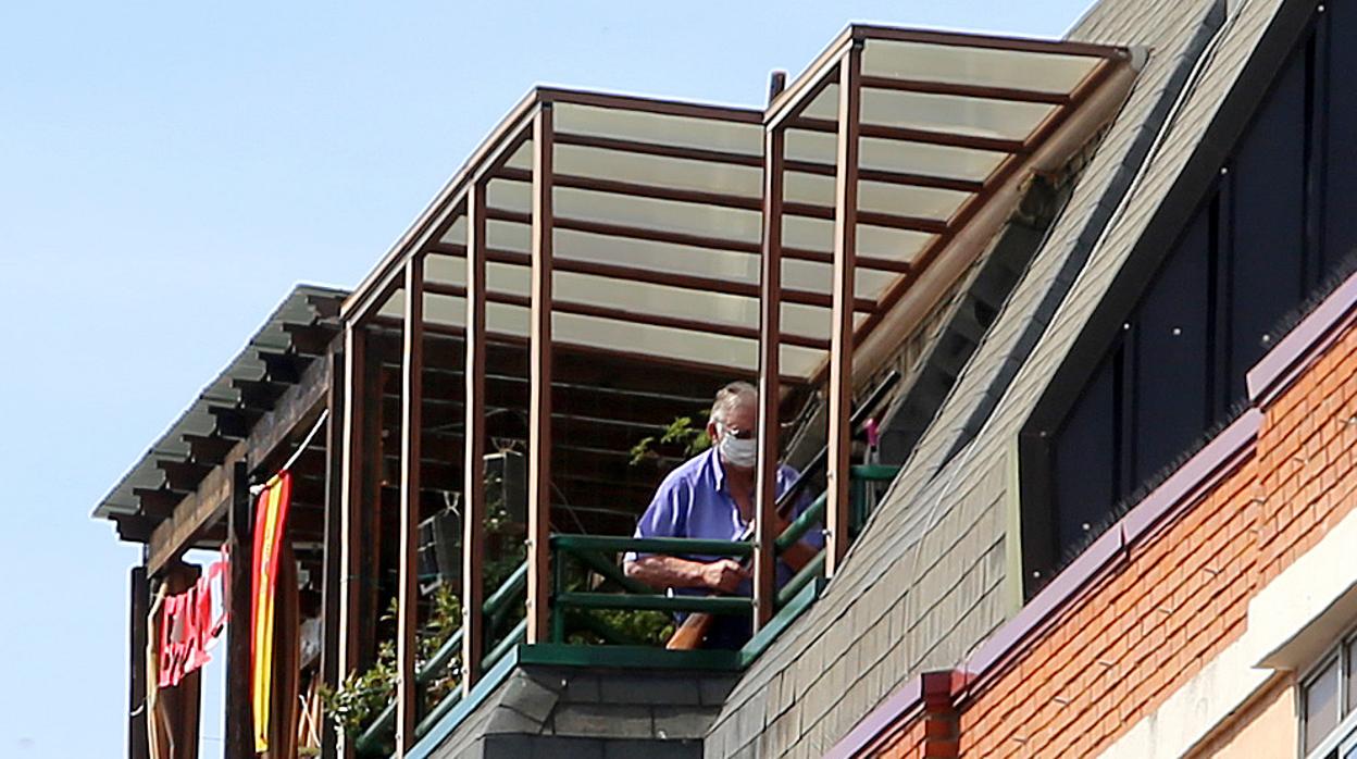 El anciano que se antricheró en una vivienda en Valladolid disparó en dos ocasiones contra los GEO