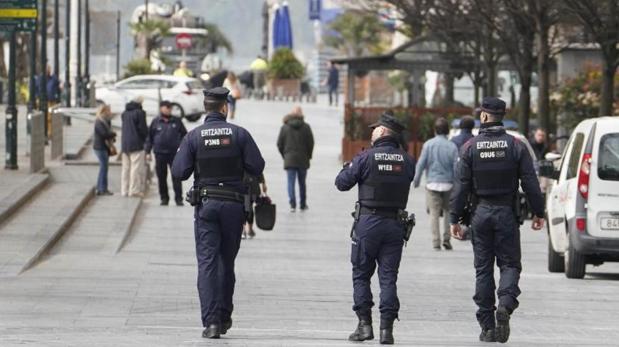 Sectores de la Policía vasca rechazan las limitaciones autonómicas de la fase 1