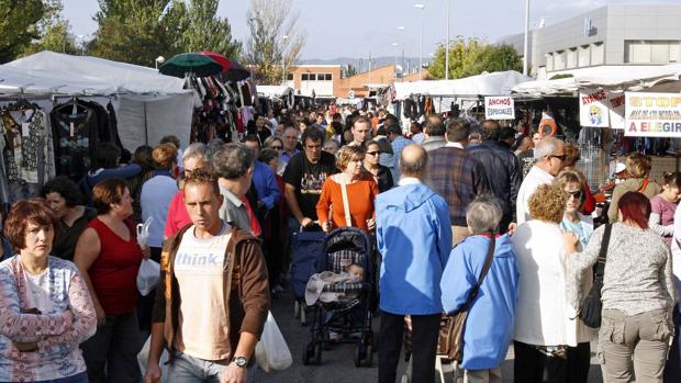 El domingo reabre el mercadillo de Landaben con 36 puestos de alimentación