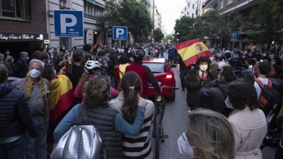 Vídeo: Así se desarrollan las protestas en la calle Núñez de Balboa