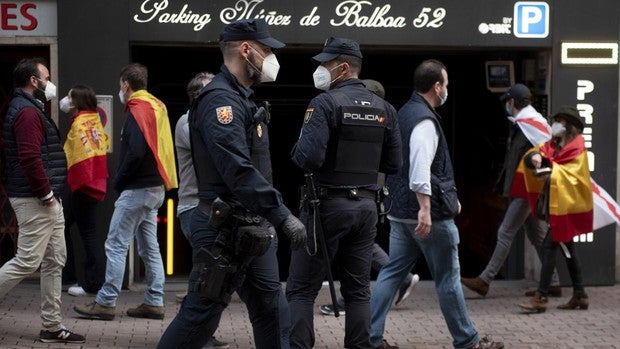 Los vecinos de Núñez de Balboa vuelven a protestar «paseando» por el Barrio de Salamanca