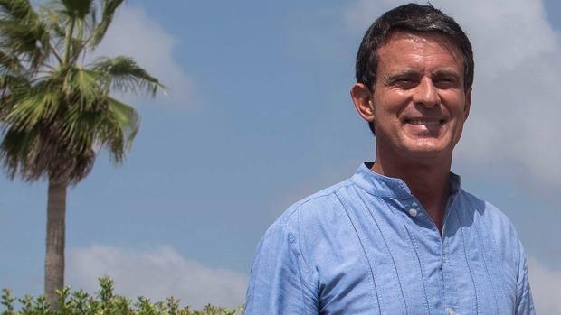 Manuel Valls aclara la polémica por su confinamiento en Menorca: «Paren con las mentiras y el odio»