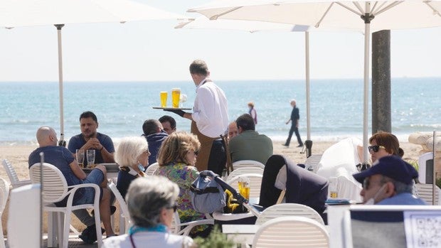 Valencia fase 1: playas abiertas al baño y nuevo horario de paseos ante unas temperaturas de 28 grados