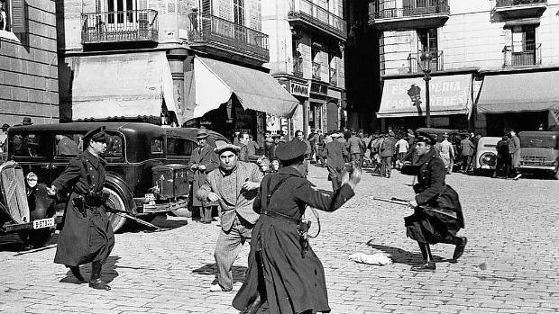 Octavi Centelles quiere donar definitivamente al Estado su parte del archivo documental de su padre