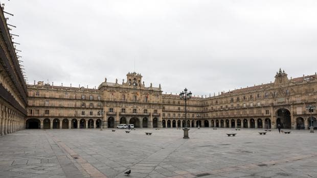 Salamanca registra ya reservas turísticas y confía en «salvar el verano»