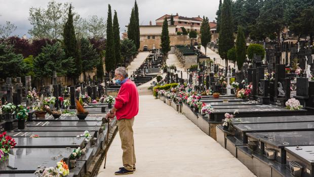 Impulsan desde León una plataforma «on line» de homenaje a los fallecidos por el Covid-19