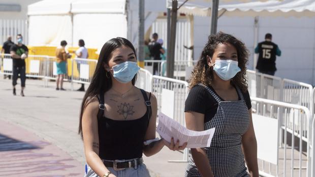 Alerta en O Salnés por la comercialización de mascarillas sin homologar