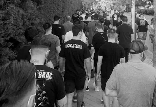 Los neonazis desplazados hasta Moratalaz, el pasado jueves por la tarde