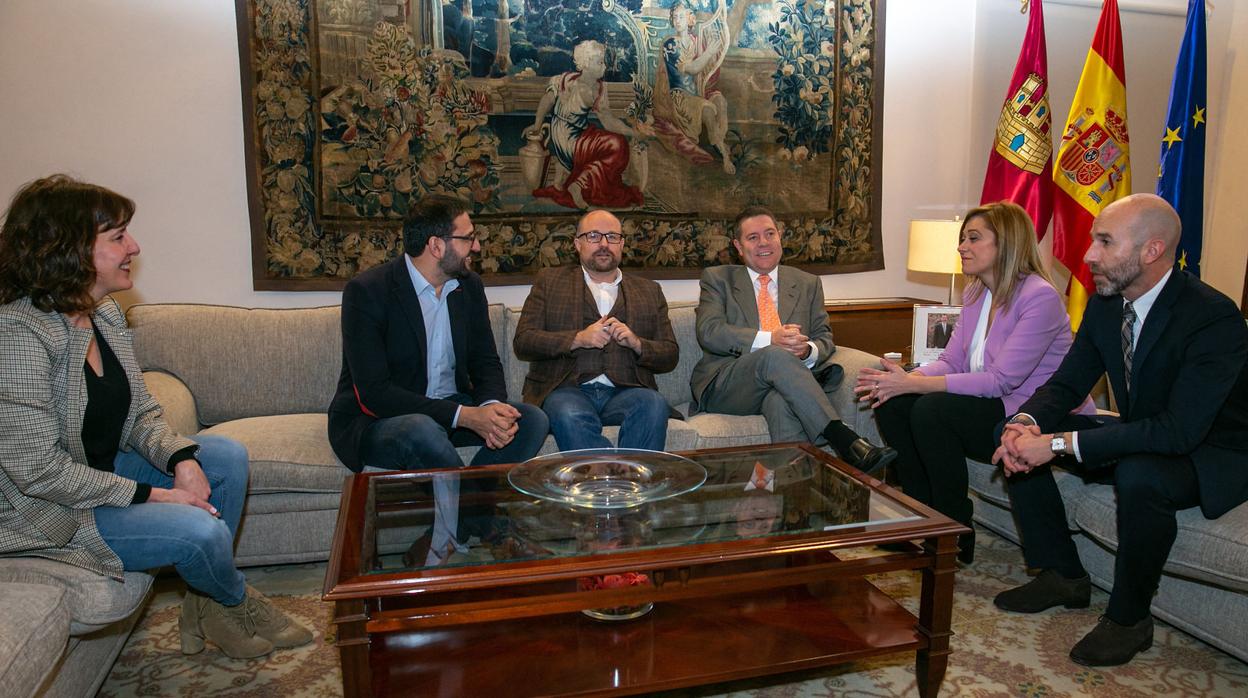 Imagen de archivo de una reunión entre el PSOE y Ciudadanos