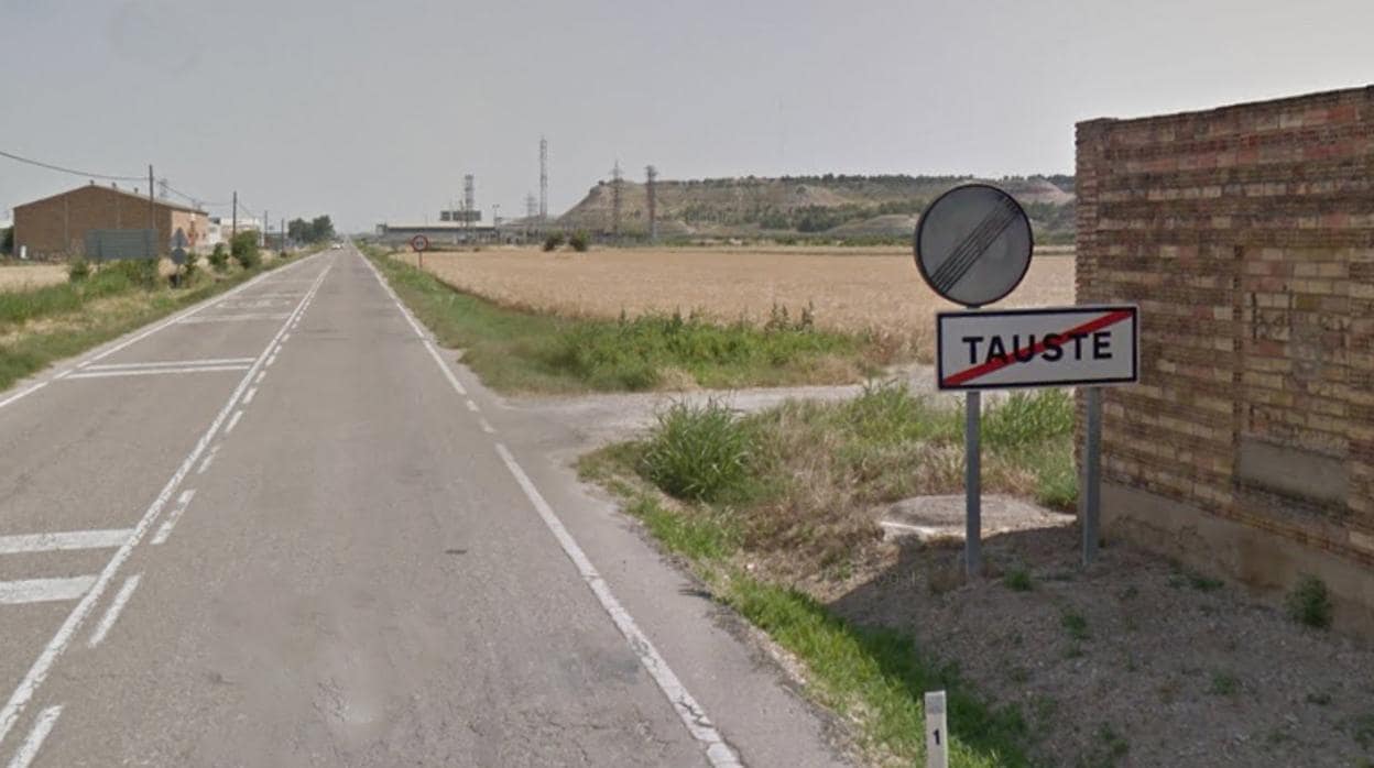 Carretera que comunica Tauste y Castejón de Valdejasa, zona en la que se produjo el accidente mortal