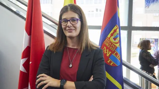 Una asesora de la alcaldesa socialista de Móstoles tuvo que dimitir por ser su amiga desde la infancia