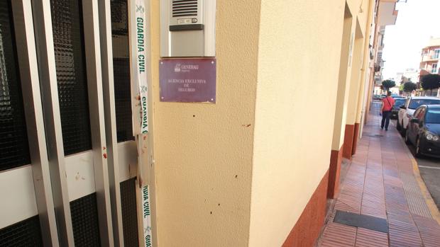 Parricidio en Alicante: prisión sin fianza para el detenido por matar a su madre y herir a su padre a puñaladas