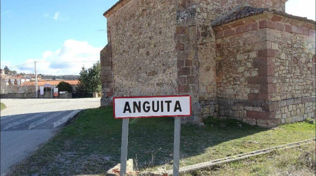 Cartel de Anguita (Guadalajara), a la entrada del pueblo