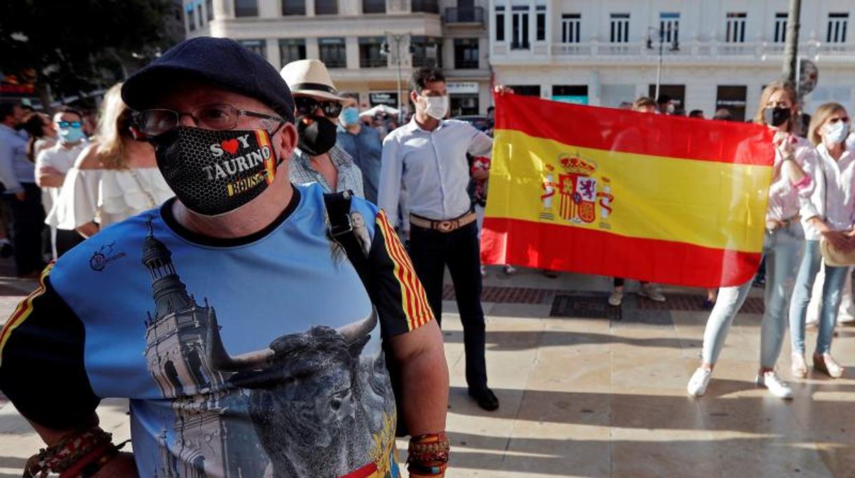 Un momento de la protesta de los aficionados taurinos en Valencia