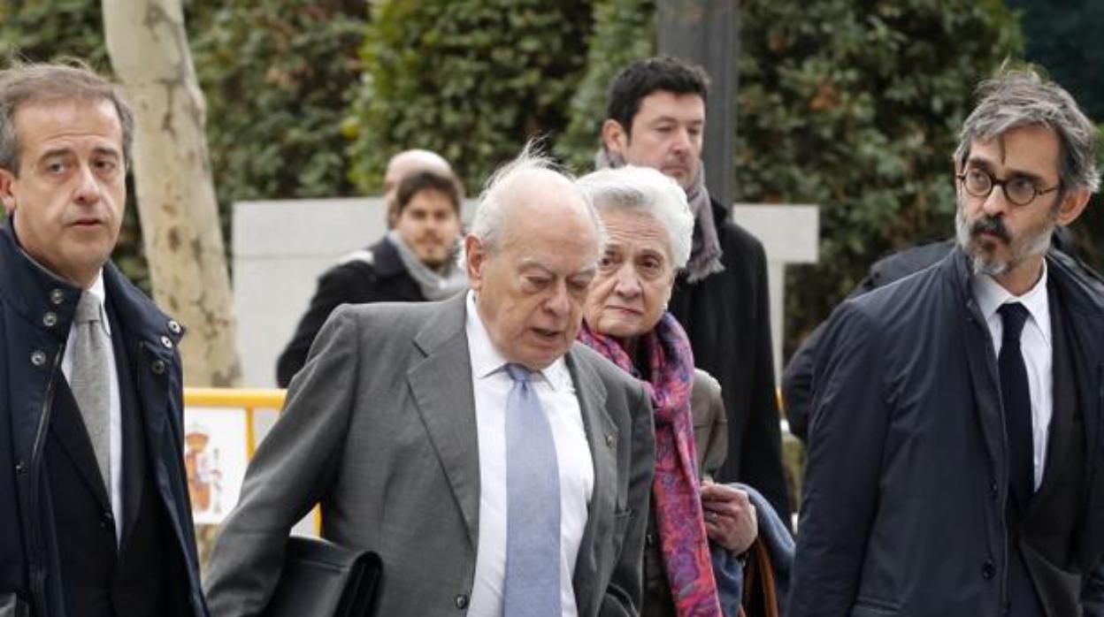 El expresidente de la Generalitat y Marta Ferrusola, en la Audiencia Nacional