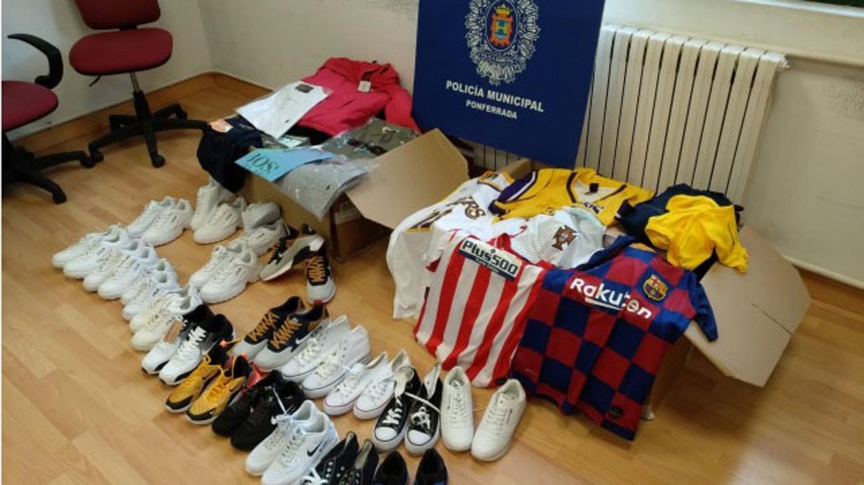 Ropa presuntamente pirateada requisada en Ponferrada