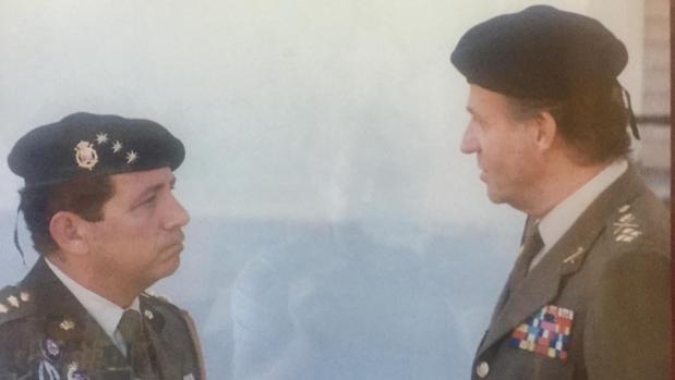 El general Dávila sale en defensa de Don Juan Carlos: «Entrega a España, esa ha sido su vida por mucho que ahora quieran inventar otra»