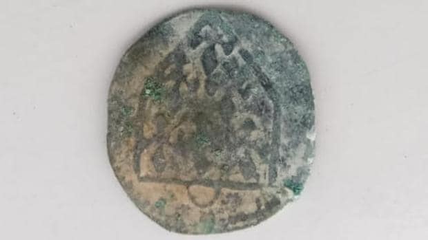 Hallan una moneda del siglo XVI en la restauración del castillo almohade de Planes