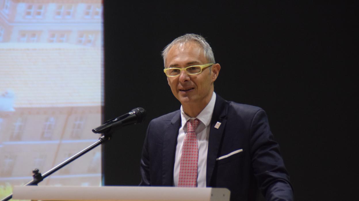 El rector de la Universidad de Salamanca, Ricardo Rivero, este jueves en Zamora