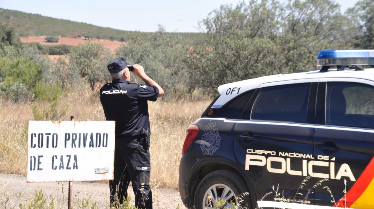 Dos estafadores detenidos en Valdepeñas por captar a sus víctimas anunciando falsas cacerías en internet