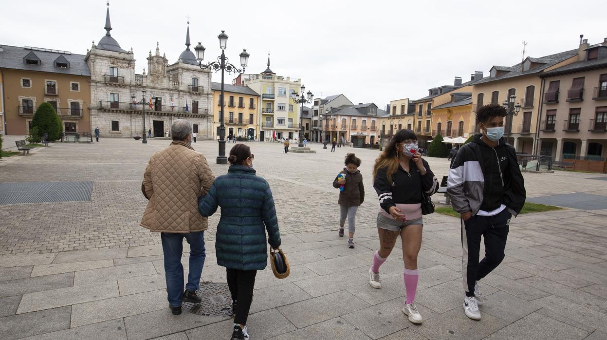 Sacyl pide responsabilidad de los jóvenes, que representan el 21% de los contagios en los últimos 15 días